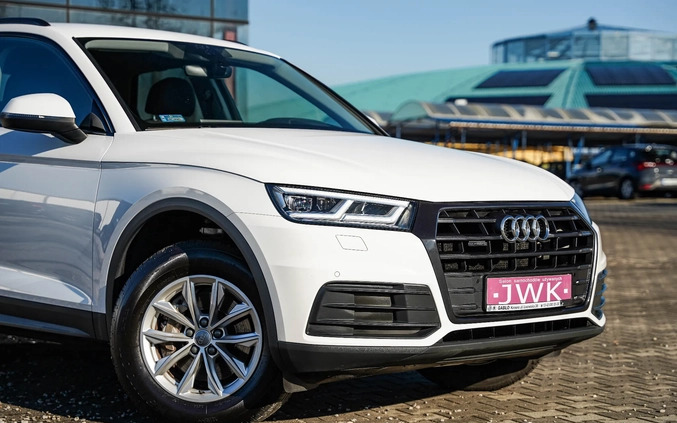 Audi Q5 cena 159900 przebieg: 80000, rok produkcji 2020 z Korsze małe 667